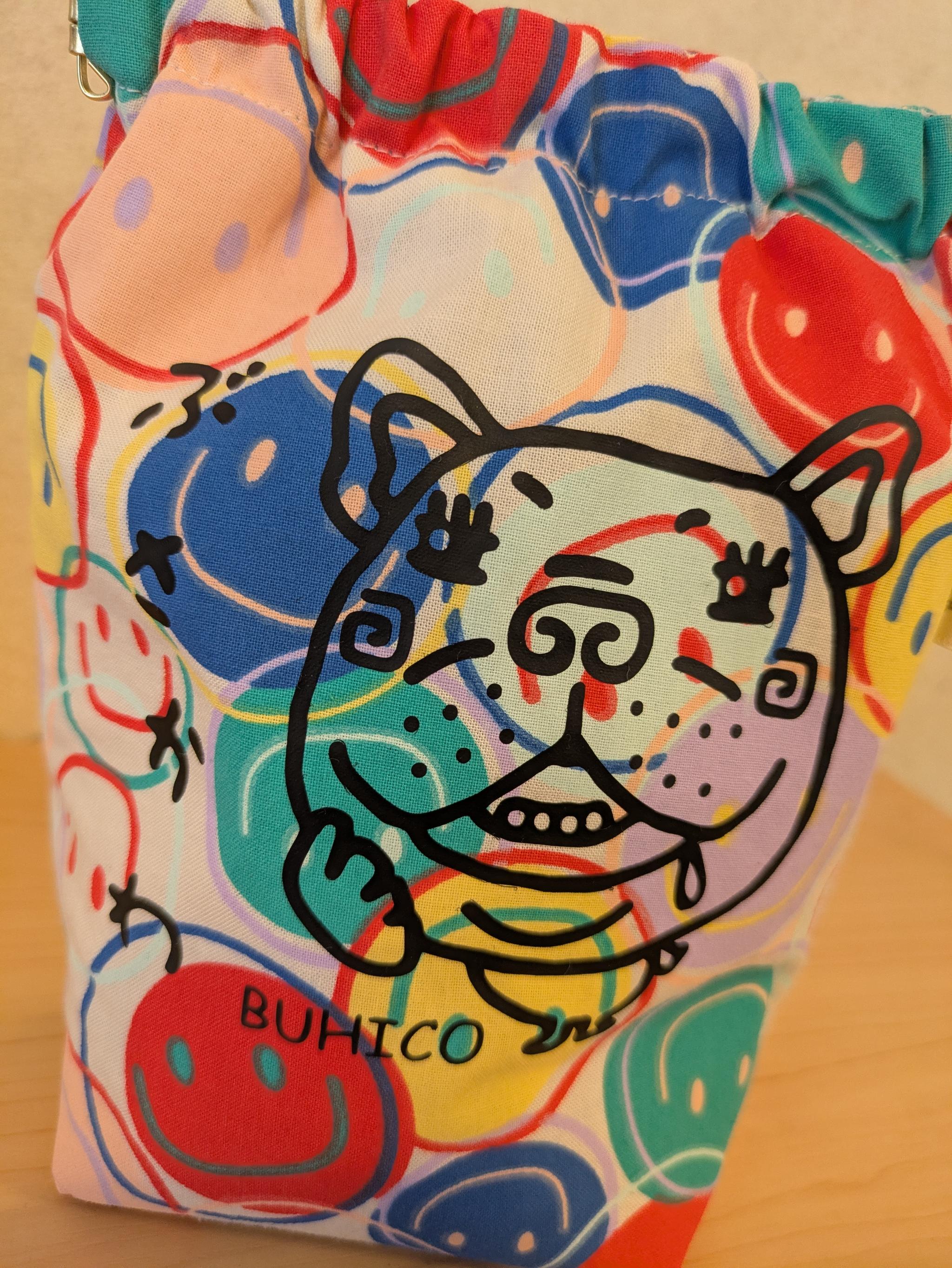 ぶさかわBUHICOの消臭マナーポーチ